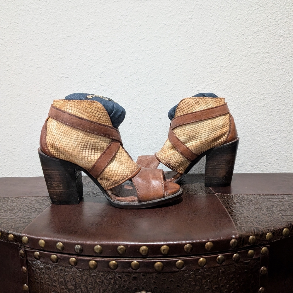 Freebird RATTLE Bootie Size 8 - Picture 4 of 13